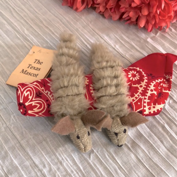 Vintage ARMADILLO THE TEXAS MASCOT stuffed plush headband bandana holder - Picture 1 of 10